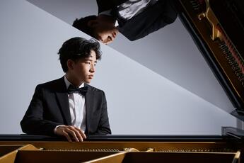 ピアニスト ヴィンセント・オンのマネジメントをお引き受けすることになりました